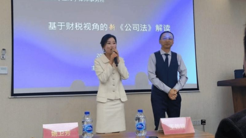 企业在选择代理记账和营业执照代办服务时，应关注以下指标，以判断其性价比：