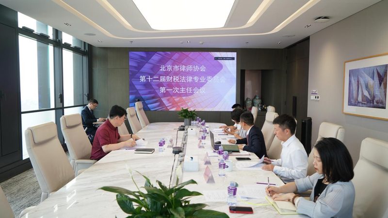 代理记账是企业主们常用的财务管理方式之一。以下是代理记账的几个优势：